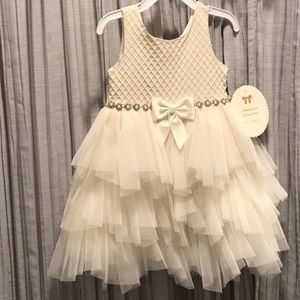 AMERICAN PRINCESS SIZE 3T LAYERED SKIRT BOTTOM GOLD THREADED QUILTED PATTERN TOP